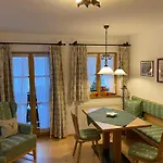 Apartment Almroeserl