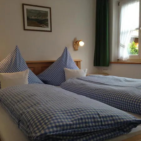 Apartment Almroeserl Mittenwald