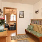 Apartment Almroeserl Mittenwald