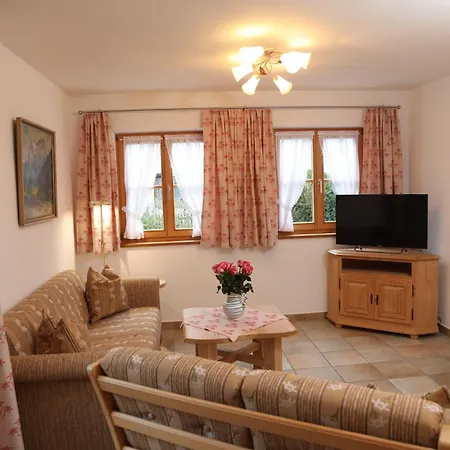 Almroeserl Apartamento