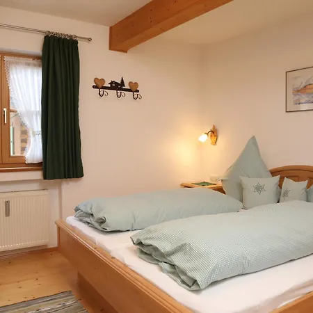 Almroeserl Apartamento